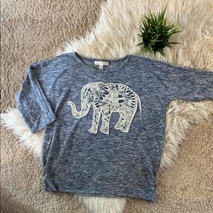 Medium Aeropostale Elephant Top
